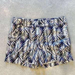 Banana Republic Cute Palm Leaf Shorts size 8